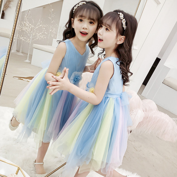 Bērnu kleita ar tillu un 3D ziediem