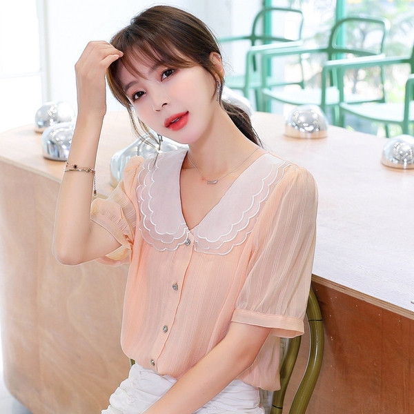 Női ing széles modell csipkével és spitz nyakkivágással