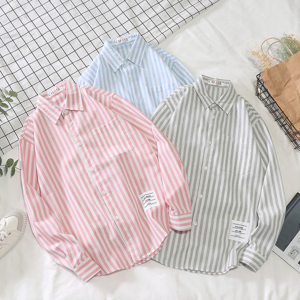 Hosszú ujjú, feliratos csíkos férfi ing