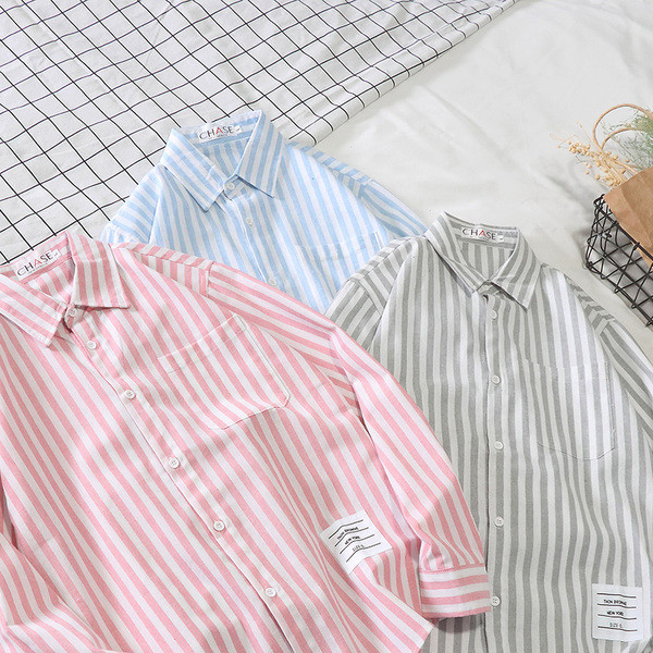 Hosszú ujjú, feliratos csíkos férfi ing