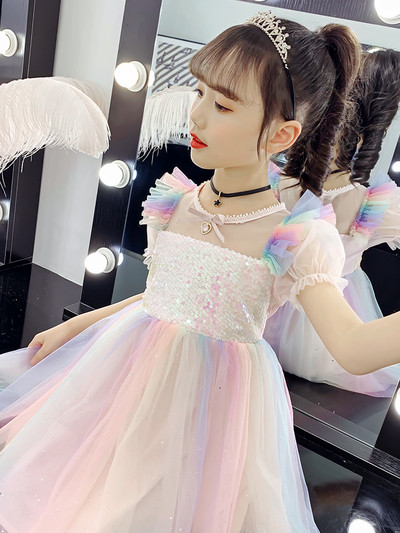 Многоцветна детска рокля с тюл и пайети 
