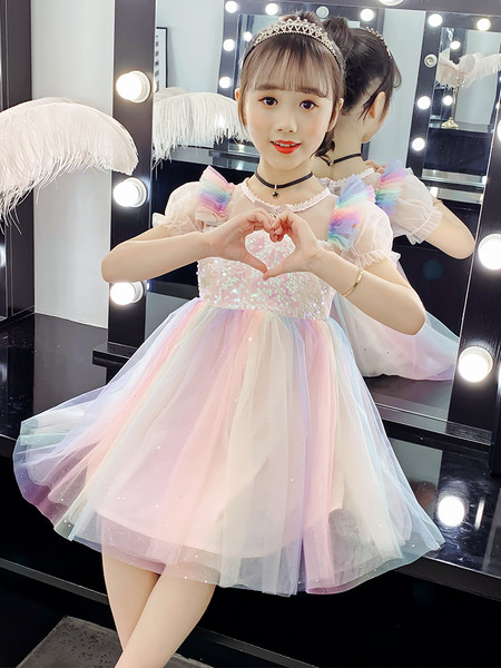 Daudzkrāsaina bērnu kleita ar tilla un fliteriem