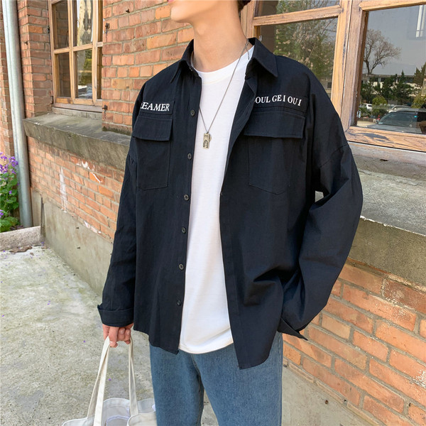 Lezser férfi ing széles modell hosszú ujjakkal és zsebekkel