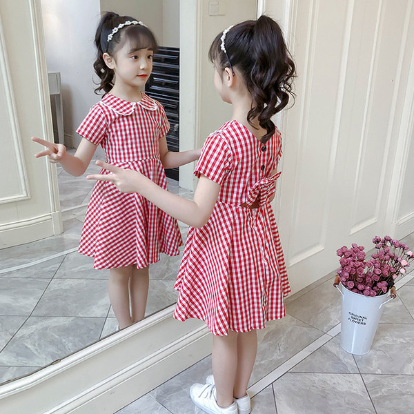 Kockás gyerekruha szalaggal és ovális nyakkivágással