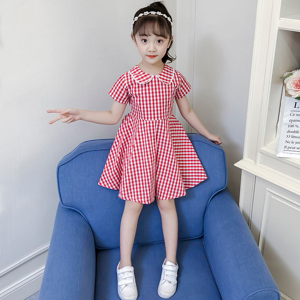 Kockás gyerekruha szalaggal és ovális nyakkivágással