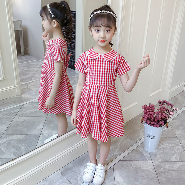 Kockás gyerekruha szalaggal és ovális nyakkivágással