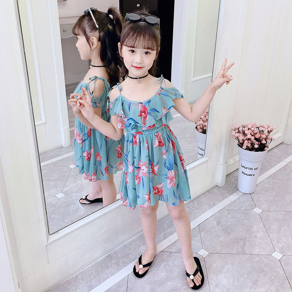 Nyári gyerekruha virágmintával