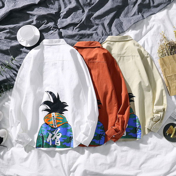 Praegune meeste särk pikkade varrukatega ja aplikatsiooniga seljal