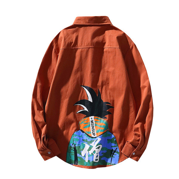 Praegune meeste särk pikkade varrukatega ja aplikatsiooniga seljal