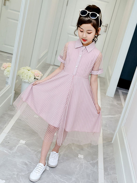 Gyerekruha klasszikus gallérral és tüllel