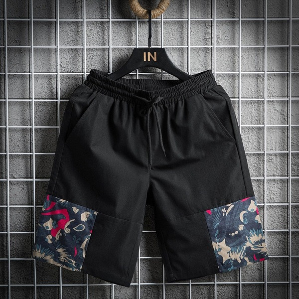 Ikdienas vīriešu šorti ar elastīgu jostasvietu un krāsainiem elementiem