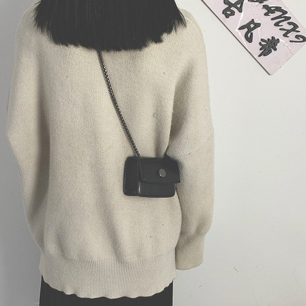 Női modern kis bőrtáska