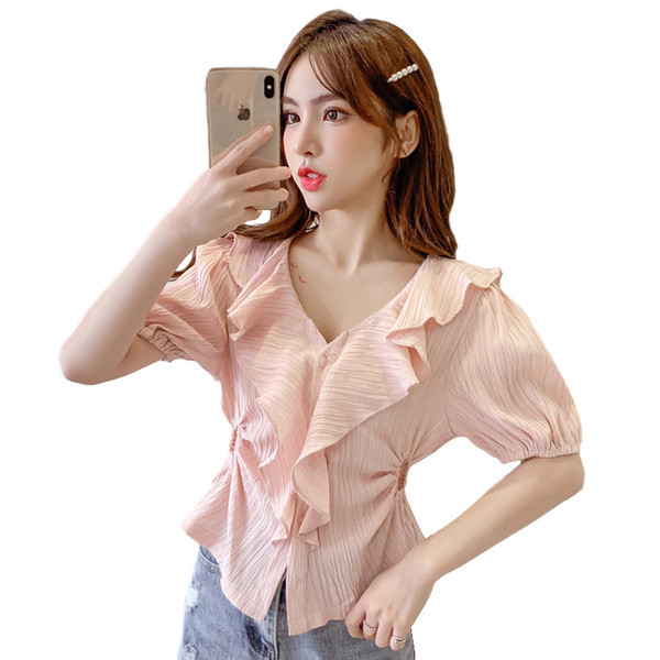 Stílusos női ing V-nyakkal és fürtökkel