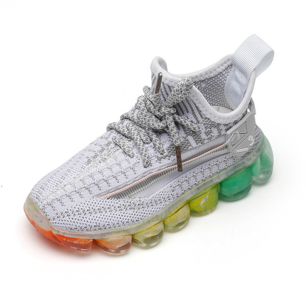 Légáteresztő gyerek tornacipő fűzővel és durva talppal