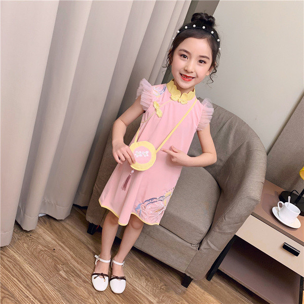 Alkalmi gyerekruha alacsony gallérral, hímzéssel, tüll ujjakkal