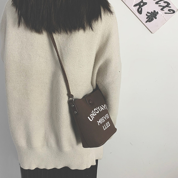 Mindennapi női szövettáska felirattal