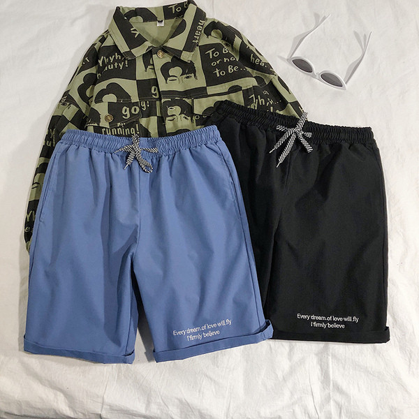 Férfi rövidnadrág gumírozott derékkal és felirattal