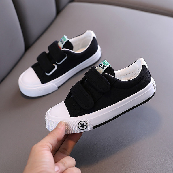 Matricás gyerekcipő lányoknak és fiúknak