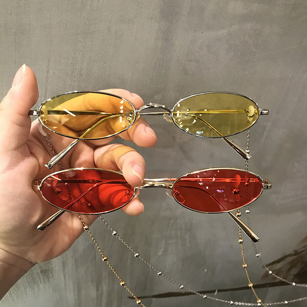 Stílusos női retro szemüveg vékony kerettel