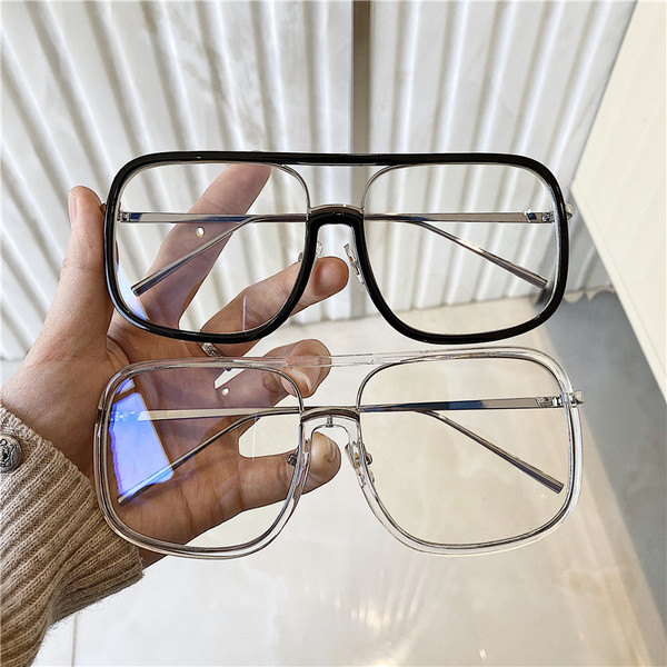 Női alkalmi szemüveg vékony kerettel