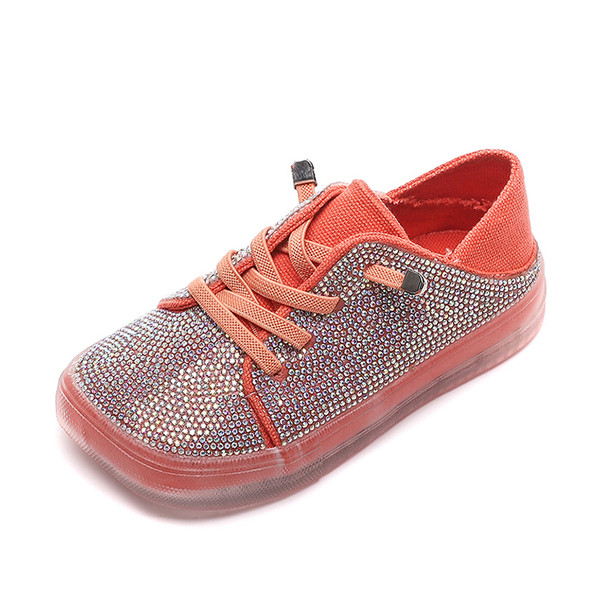 Mūsdienīgas bērnu kedas ar akmeņiem un saitēm