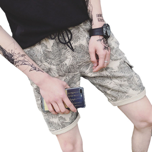 Virágmintás férfi rövidnadrág oldalzsebekkel