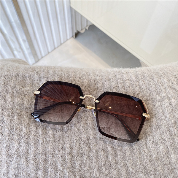 Stílusos női napszemüveg négyzet alakú