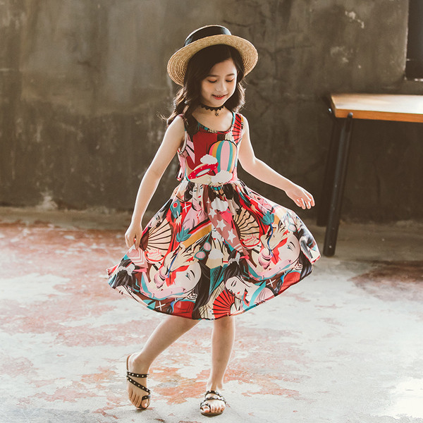 Többszínű gyerekruha ovális nyakkivágással