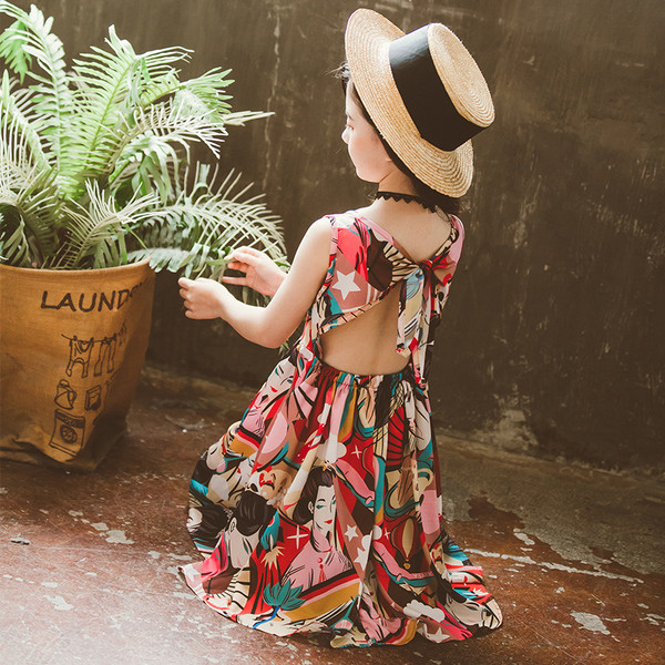 Többszínű gyerekruha ovális nyakkivágással