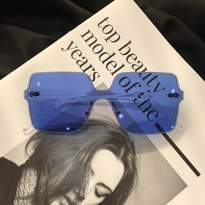 Modern női szemüveg vékony kerettel