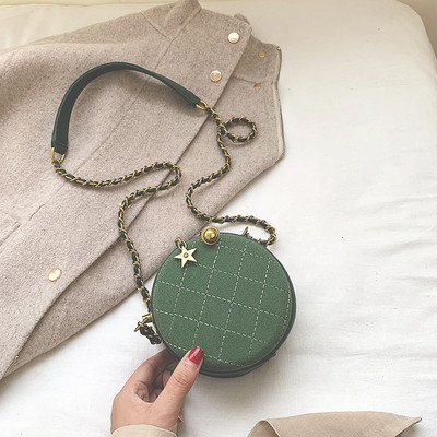 Sieviešu ādas soma ar apaļu formu