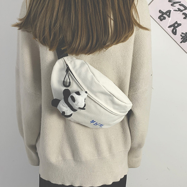 Hétköznapi női szövettáska, amely megfelel a deréknak