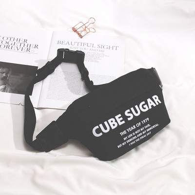 Női hétköznapi táska derékra illő feliratokkal