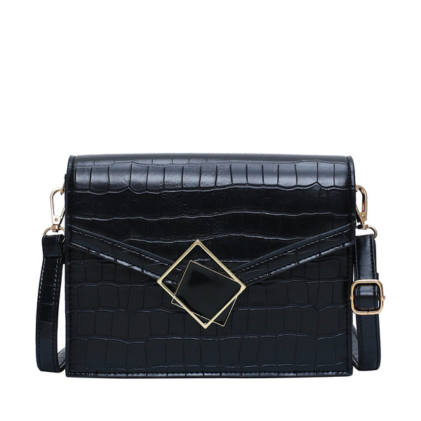 Négyzet alakú női bőrtáska