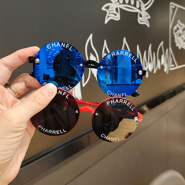 Modern, feliratos gyerekszemüveg lányoknak