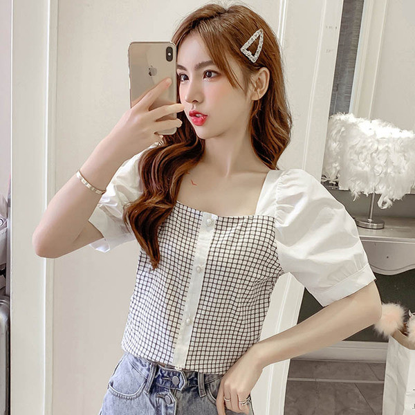 Kockás női ing négyzet alakú nyakkivágással és széles ujjakkal