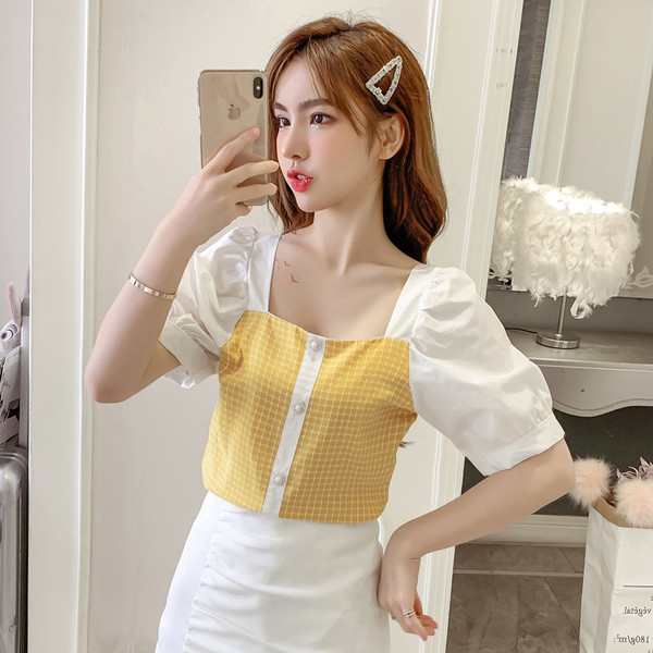 Kockás női ing négyzet alakú nyakkivágással és széles ujjakkal