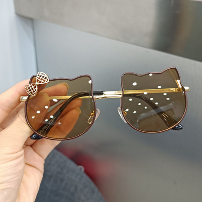 Modern gyerek napszemüveg lányoknak 3D elemmel