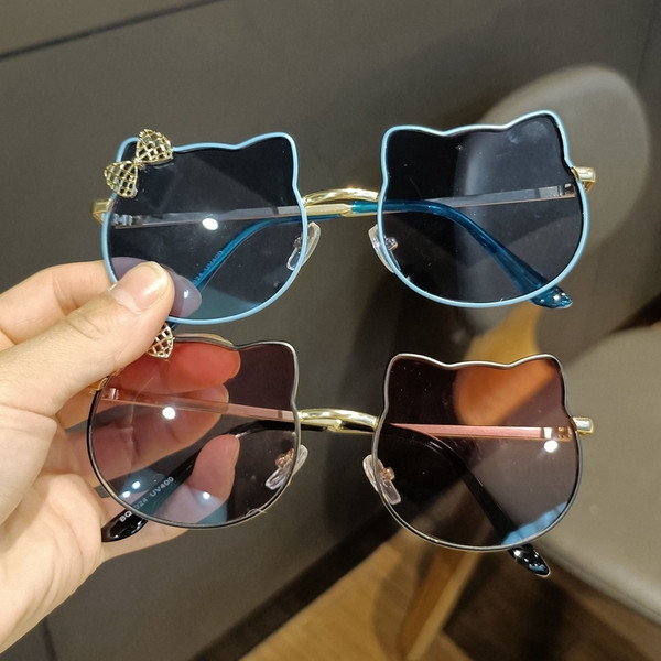 Modern gyerek napszemüveg lányoknak 3D elemmel