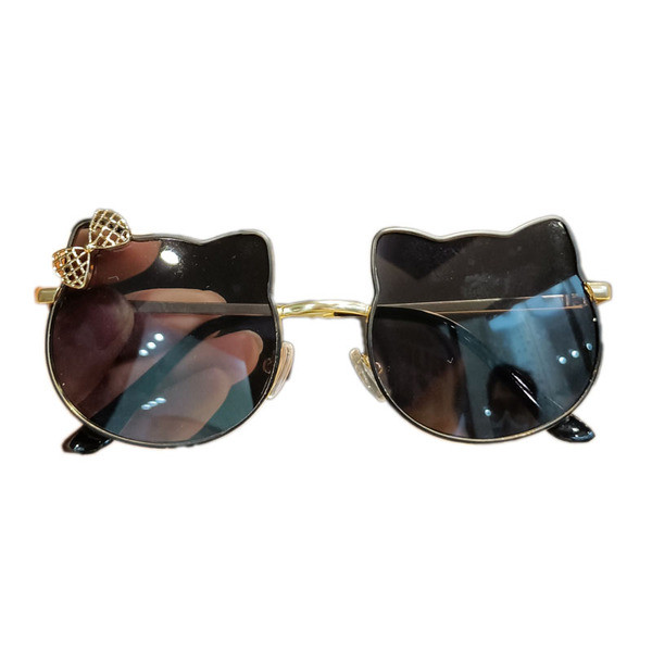 Modern gyerek napszemüveg lányoknak 3D elemmel