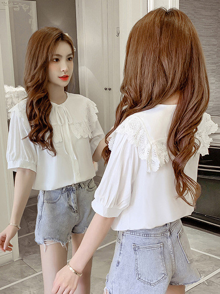 Retro stílusú női ing csipkével és gombokkal