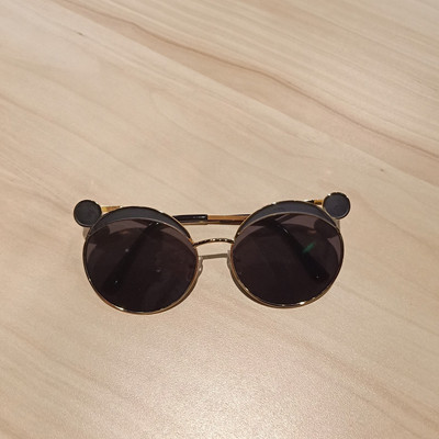 Modern, kerek formájú gyerek napszemüveg lányoknak