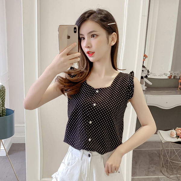 Pöttyös női ing négyzet alakú nyakkivágással és gombokkal