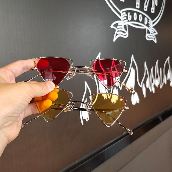 Női topikális napszemüveg háromszög alakban