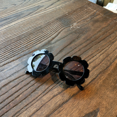 Gyerek modern, kerek napszemüveg lányoknak