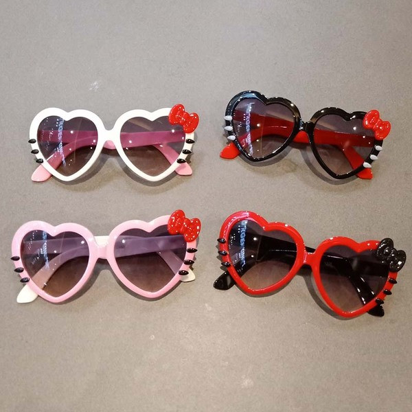 Vaikiški akiniai nuo saulės, širdelės formos