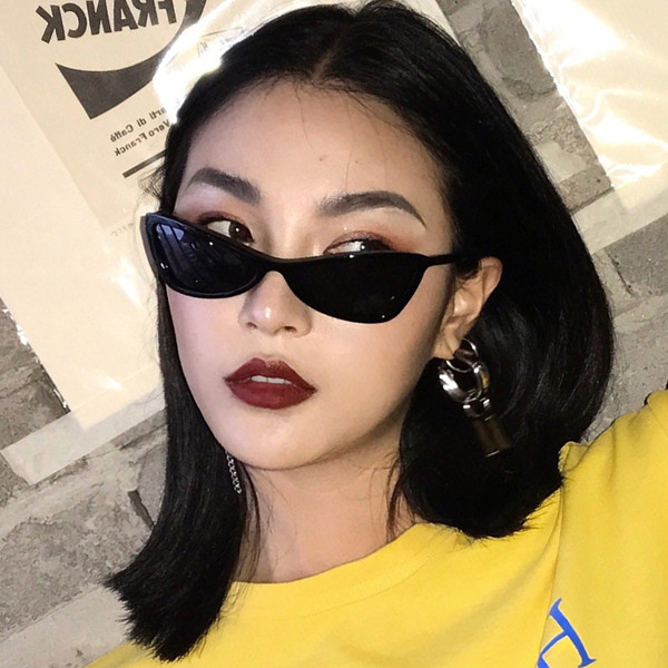 Női alkalmi szemüveg vékony kerettel