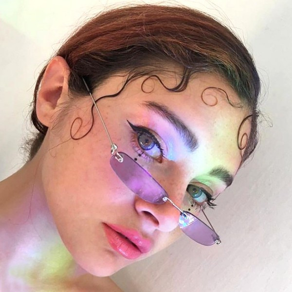 Retro női stílusos szemüveg vékony kerettel