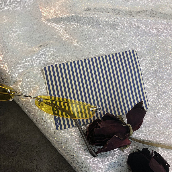 Retro női stílusos szemüveg vékony kerettel