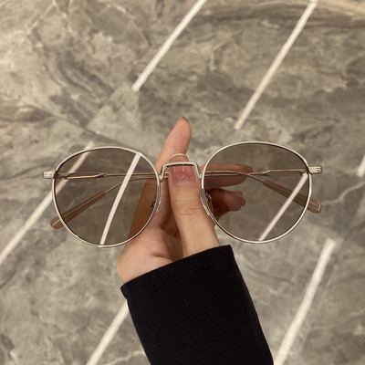 Дамски очила с тънка рамка в кръгла форма